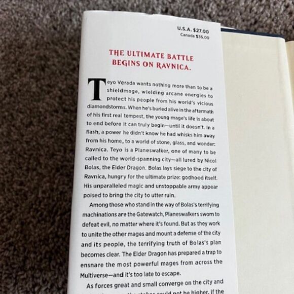 "War of the Spark: Ravnica" (Magic: The Gathering) - Hardcover - Picture 3 of 4